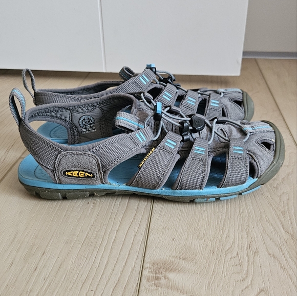 KEEN Clearwater 7.5 38 Wmns CNX Sandals Waterproof Outdoor Hiking All Terrain - Picture 5 of 12